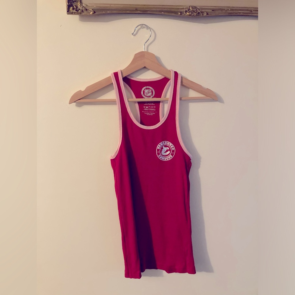Vintage Vancouver Canucks Tank Top Red and Pink Tank Top 100% Cotton Size Small